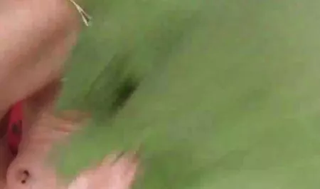Milf سوار بر یک dildo لاستیکی می شود و دیک شریک فیلم مستقیم سکسی زندگی را می خورد