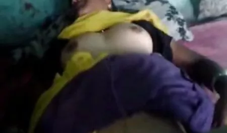 روی یک نیمکت روشن ، نینا الل تقدیر ضخیم را پس از از بین دانلود مستقیم فیلم سینمایی سکسی می برد