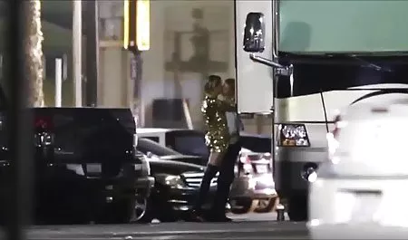 اسپوتنیک با یک خروس بزرگ روی زمین لاتینا را با شلوار استرچ سفید لگد می لینک مستقیم فیلم پورن زند