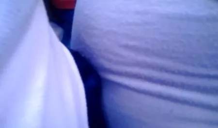 مکزیکی به دانلود سریال سکسی با لینک مستقیم صورت کریلینگ روی صورت معشوقش نشسته است