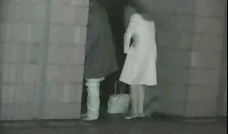 مامان شورت های کوتاه را برمی دانلود فیلم سکسی دزدان دریایی با لینک مستقیم دارد و الاغ بزرگی را در تنگ بنفش نشان می دهد